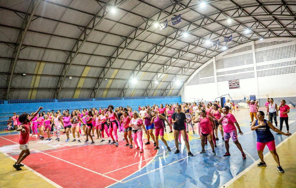 Aulão de funcional e swing baiano homenageia Campanha do Outubro Rosa – Imprensa Bahia