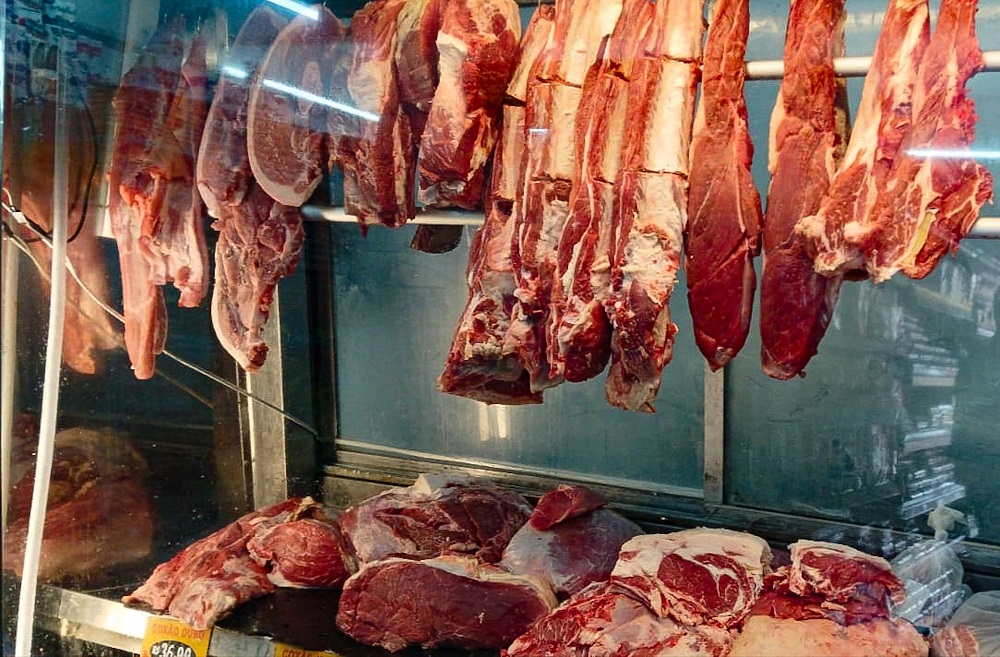 Brasil perde US$ 700 mi de agosto a outubro com exportações de carne