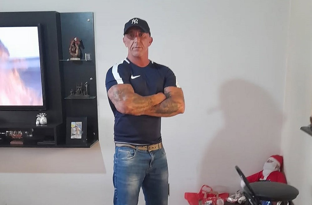 Cristian Cravinhos sofre acidente de moto