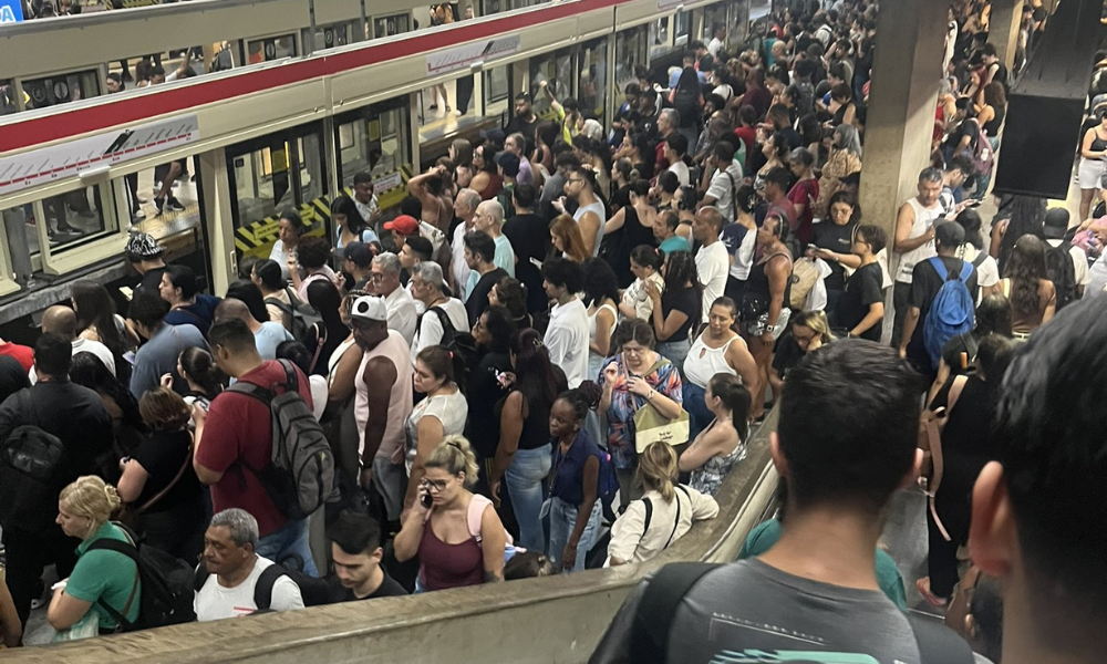 Linha 11-Coral opera com atrasos pelo segundo dia após falha elétrica