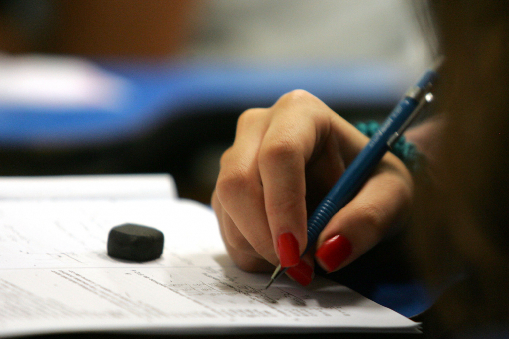 Uberização, CLT demonizada e Venezuela: como foi a 1ª fase da Fuvest