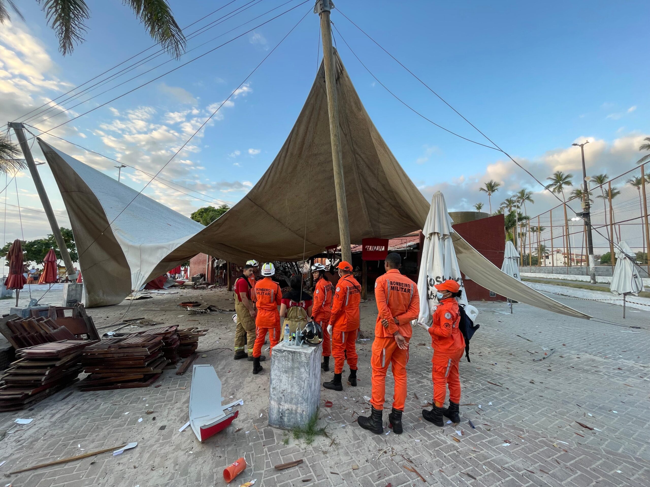 4 barracas de praia ficaram destruídas após explosão – Imprensa Bahia