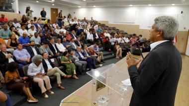 Estado firma convênios e autoriza licitação para obras de infraestrutura em 14 municípios baianos | SECOM