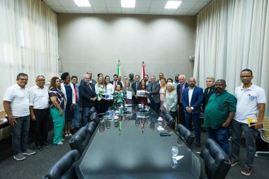 Governo do Estado entrega PL para reestruturação do Planserv e PEC que altera regras de aposentadoria das Polícias Civil e Penal | SECOM