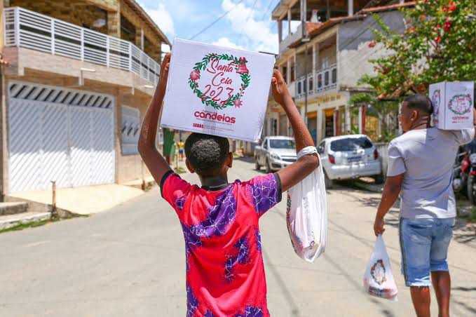 Mais de 20 mil famílias devem receber a cesta natalina; entregas serão nesta sexta-feira (19) e sábado (20); respectivamente – Imprensa Bahia