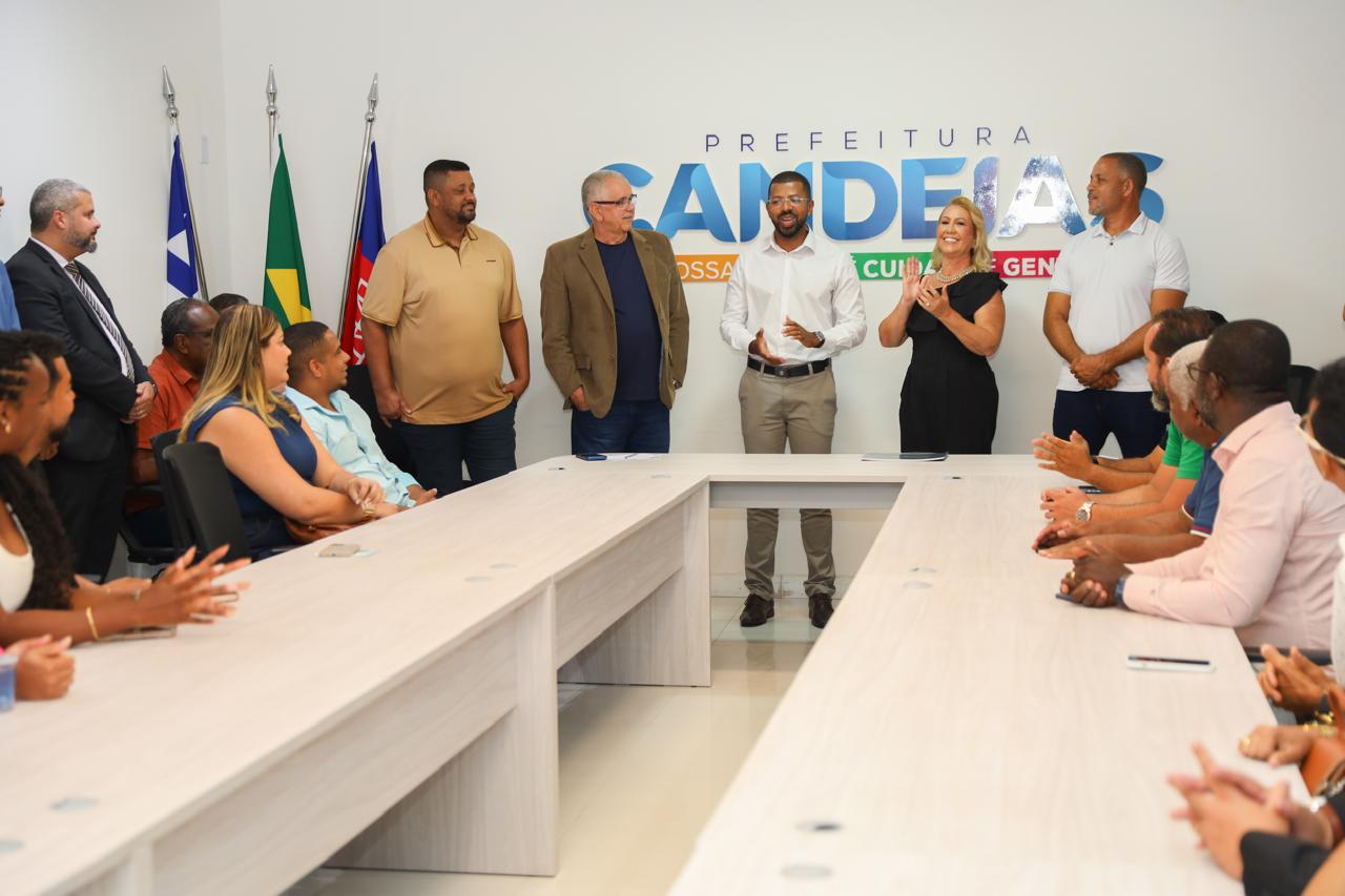 Prefeitura e CDL lançam campanha “Natal de Luz Candeias” que sorteará carro e moto 0KM – Imprensa Bahia