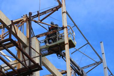 Reforma da Arena de Esportes da Bahia avança com substituição de estruturas oxidadas e intervenções na área da piscina | SECOM