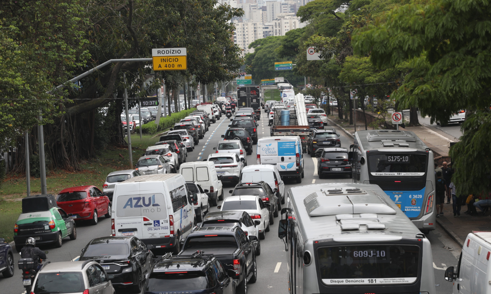 São Paulo suspende rodízio municipal de veículos até 9 de janeiro