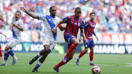 Bahia atropela o Galícia na Fonte Nova e dispara na liderança do Baianão