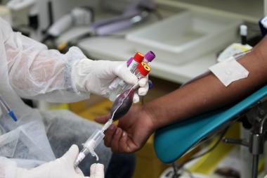 Hemoba lança campanha de verão com Márcio Victor para incentivar a doação de sangue | SECOM