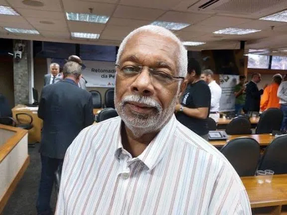 Justiça dá 48 horas para Prefeito Calmon pagar salários atrasados sob pena de multa e crime – Imprensa Bahia