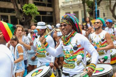 Lavagem do Bonfim reafirma força da cultura afro-brasileira com apoio do Edital Ouro Negro | SECOM