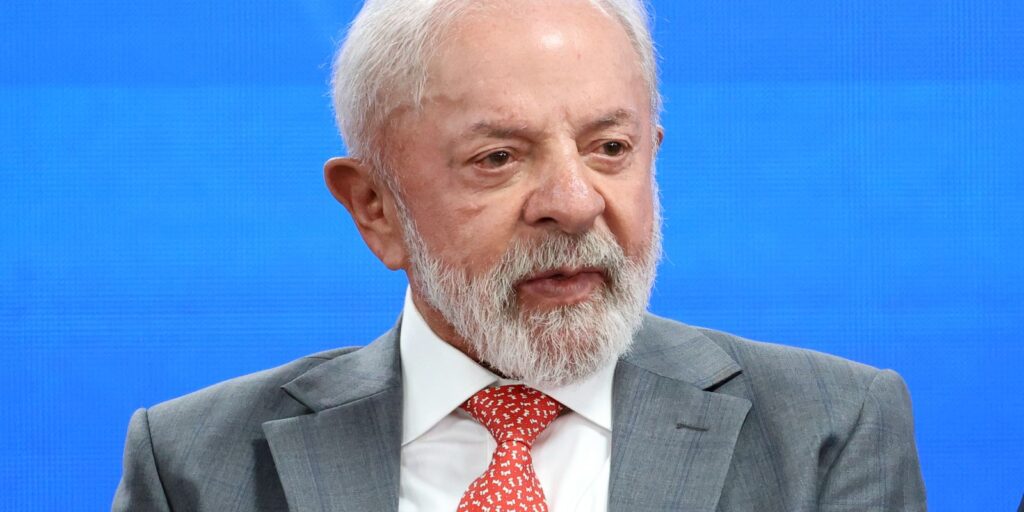 Lula homenageia vítimas do Holocausto e condena autoritarismo