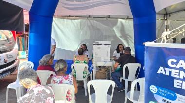 Atendimento itinerante da Embasa alcança mais de 2,8 mil pessoas em Salvador e RMS em 2025 | SECOM