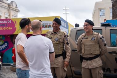 Batalhão de Policiamento Turístico da PM disponibiliza atendimento em cinco idiomas durante o Carnaval | SECOM