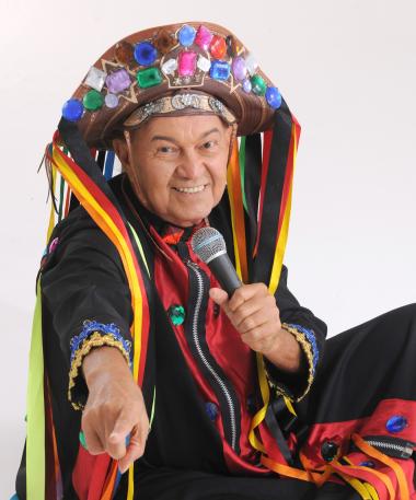 Estica Verão: Val Macambira e Verão Sonoro movimentam o Largo Tereza Batista com música | SECOM