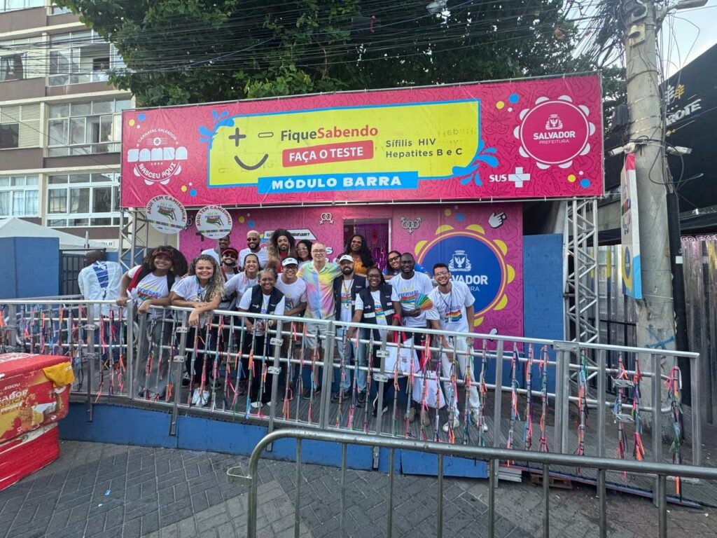 SMS oferta camisinhas e realiza testes rápidos de ISTs nos circuitos do Carnaval 2026