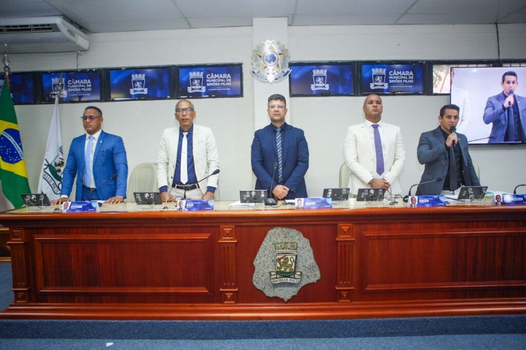 Vereadores participam da 1ª Sessão Extraordinária do ano em Simões Filho