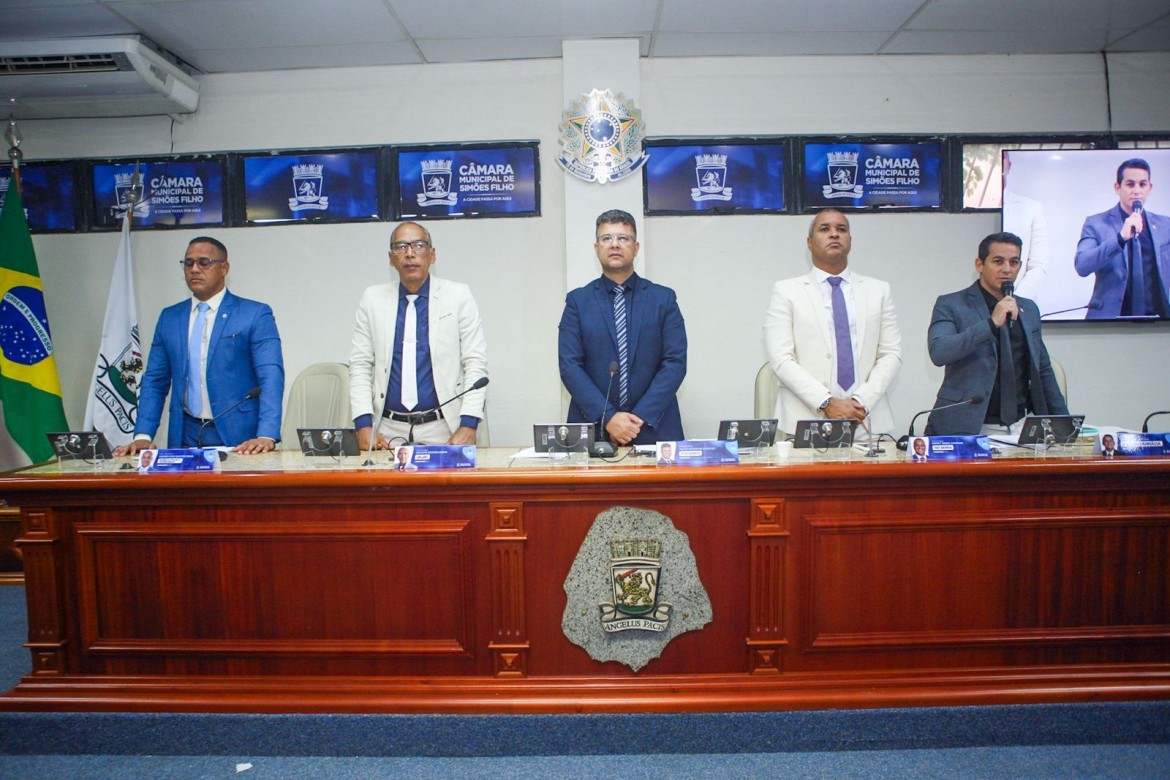 Vereadores participam da 1ª Sessão Extraordinária do ano em Simões Filho