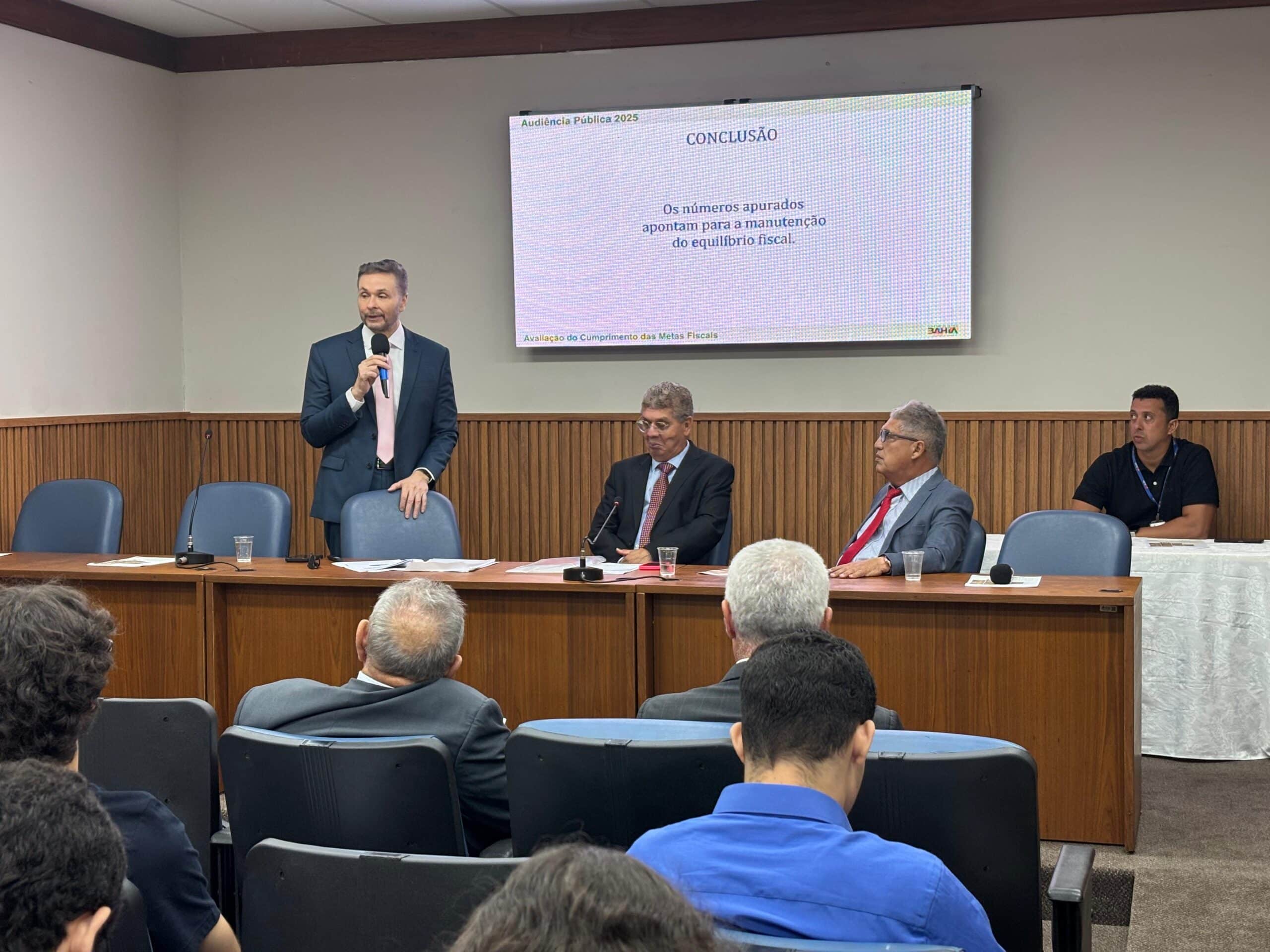 Bahia reduz sua dívida total e investe R$ 7,37 bilhões em 2025