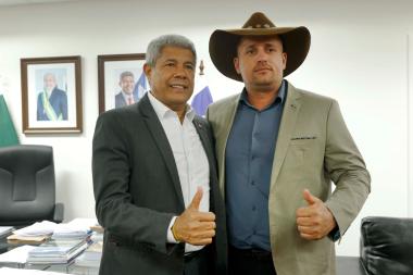 Governo do Estado entrega novos equipamentos e debate novos investimentos para Cordeiros | SECOM