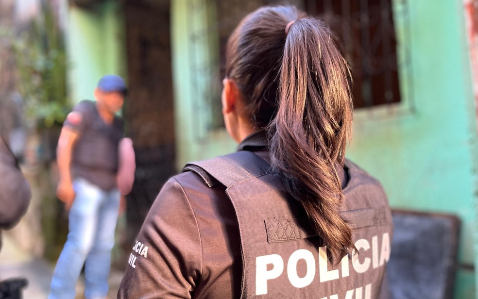 Mulher é presa suspeita de dopar homem durante encontro em um bar e roubar mais de R$ 18 mil – Imprensa Bahia