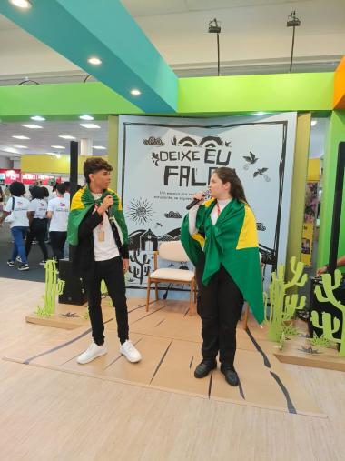 Clube do Livro fortalece leitura e protagonismo estudantil na Bienal do Livro da Bahia 2026 | SECOM