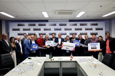 Governador Jerônimo Rodrigues recebe prefeito de Mirante e anuncia novos investimentos para o município | SECOM