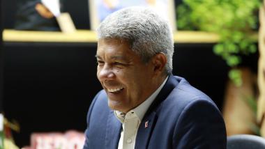 Jerônimo anuncia ponto facultativo na segunda-feira (20), véspera do feriado de Tiradentes | SECOM