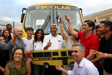 Modernização e laboratórios marcam nova fase da educação em Mortugaba com entrega de escola | SECOM