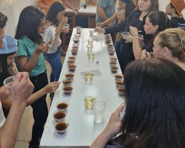 Uesb impulsiona setor cafeeiro com laboratório especializado no estudo de grãos de café | SECOM