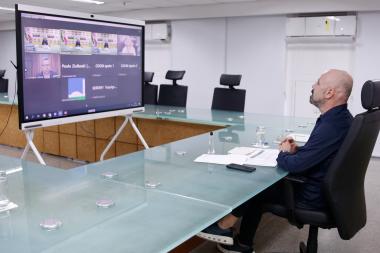 Audiência no Senado debate valorização do magistério e aperfeiçoamento na MP do piso nacional | SECOM