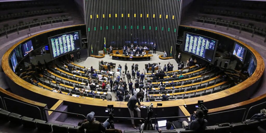 Câmara inicia análise de projeto sobre exploração de minerais críticos
