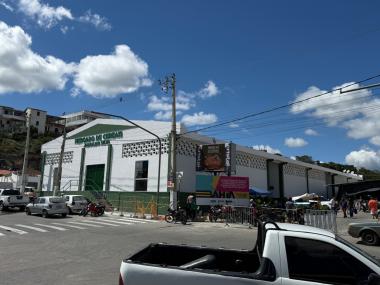 Entrega de mercado municipal amplia oportunidades para agricultura familiar em Jaguaquara | SECOM