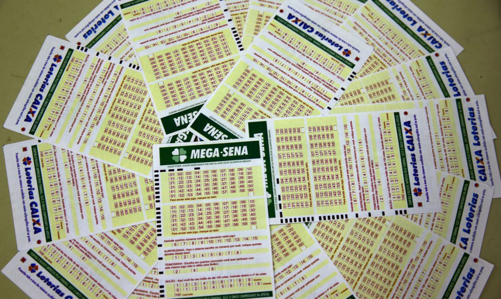 Mega-Sena acumula e prêmio de edição de aniversário vai a R$ 300 milhões