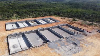 Obras de esgotamento sanitário em Ruy Barbosa já estão com 50% de avanço | SECOM