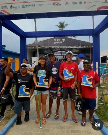 Surfistas baianos conquistam três pódios na Seletiva Mundial de Parasurf com apoio do Governo do Estado | SECOM