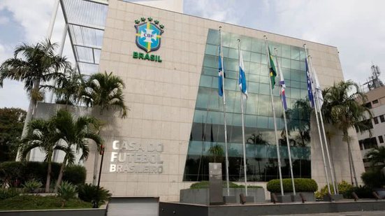CBF afasta árbitro depois de atuação polêmica no Brasileirão; saiba mais