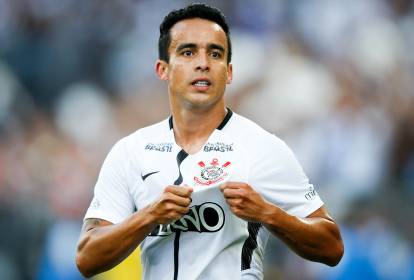 Ex-jogador do Corinthians e Athletico-PR, é preso por suspeita de violência doméstica