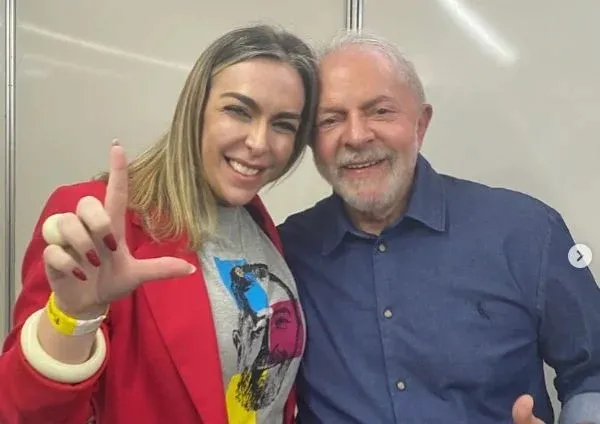 #Acesse Política